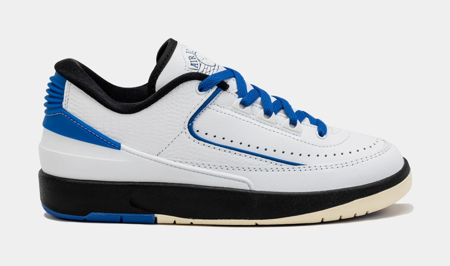 Air Jordan 2 Retro Low Varsity Royal Womens Lifestyle Shoes (White/Blue) 3 Air Jordan 2 Retro Low Varsity Royal Womens Lifestyle Shoes (White/Blue)