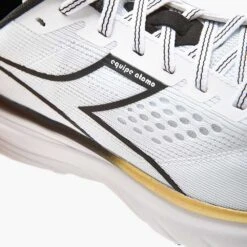 Diadora Men's Equipe Atomo Running Shoe - White/Gold/Black - Regular (D) -Boutique Shoe Store 101.178051 C2149 30 HR