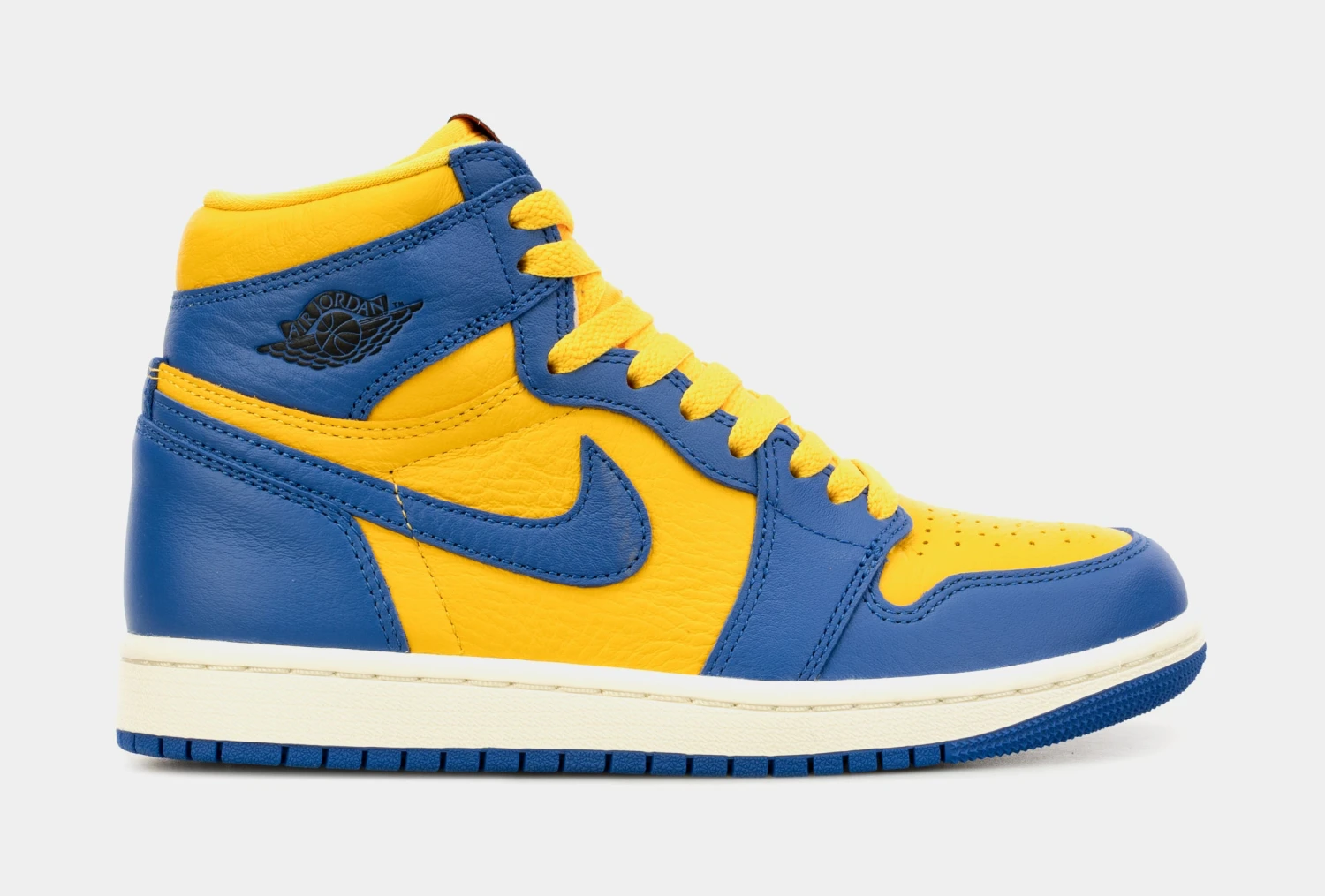 Air Jordan 1 Retro High OG Reverse Laney Womens Lifestyle Shoes (Yellow/Blue) Free Shipping 3 Air Jordan 1 Retro High OG Reverse Laney Womens Lifestyle Shoes (Yellow/Blue) Free Shipping
