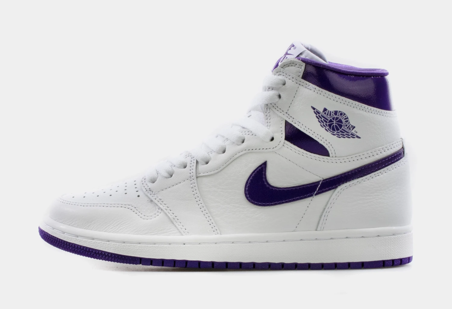 Air Jordan 1 High OG Court Purple Womens Lifestyle Shoe (White/Purple) 4 Air Jordan 1 High OG Court Purple Womens Lifestyle Shoe (White/Purple) - Image 2