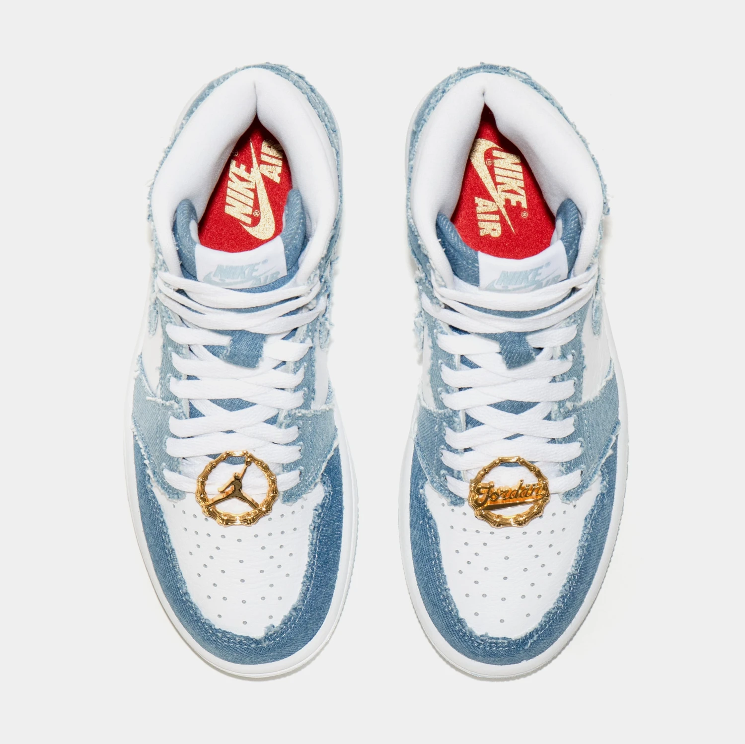 Air Jordan 1 High OG Denim Womens Lifestyle Shoes (Blue/White) 7 Air Jordan 1 High OG Denim Womens Lifestyle Shoes (Blue/White) - Image 5